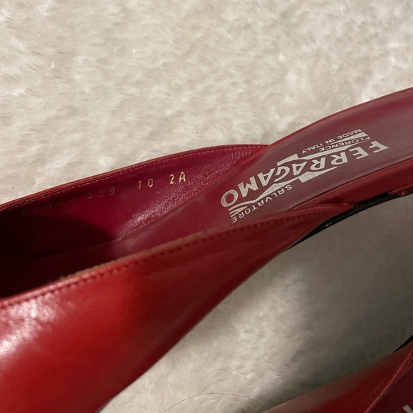 Salvatore Ferragamo Vintage Mule with Kitten Heel - Red - Picture 2 of 3